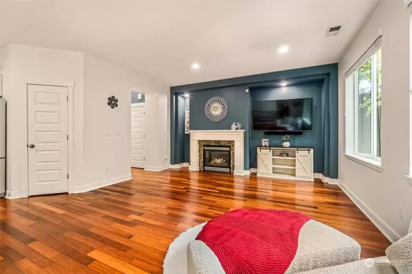 18330 39th DR SE #90, Bothell, WA 98012