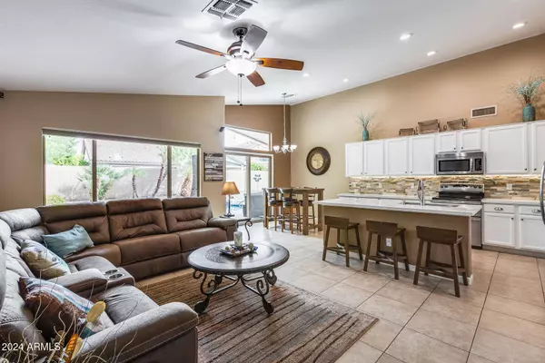 6788 W ROSE GARDEN Lane, Glendale, AZ 85308