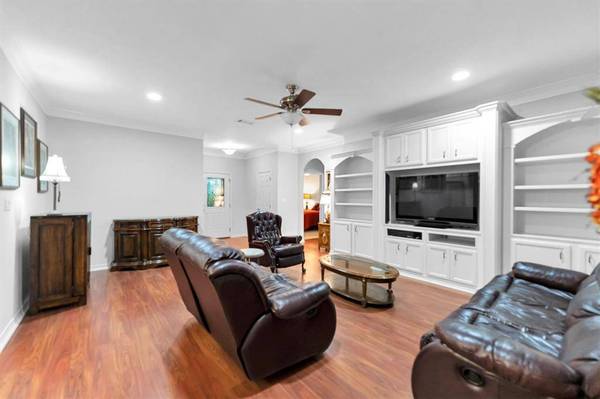 2101 Wheatstone DR, Huntsville, TX 77340