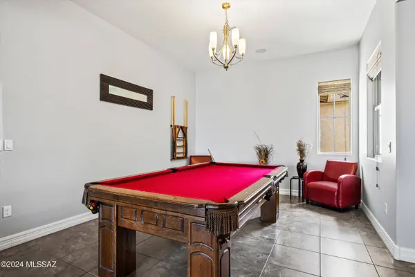 11851 N Luzon Court, Tucson, AZ 85737