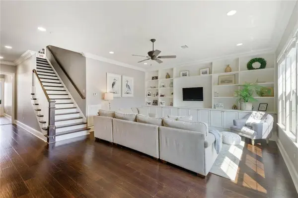 6831 VICKSBURG ST, New Orleans, LA 70124