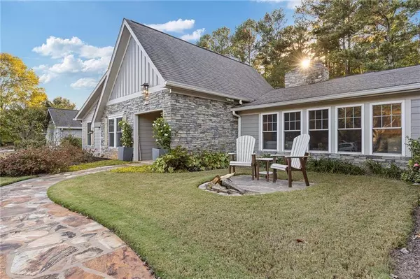 681 CREEKWOOD DR, Marietta, GA 30068