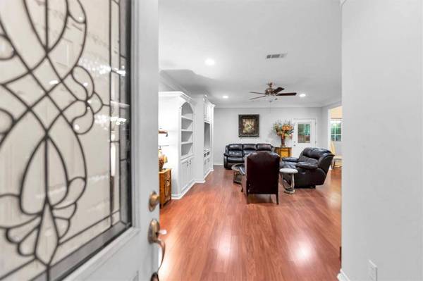 2101 Wheatstone DR, Huntsville, TX 77340