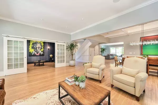 1210 38th ST, Sacramento, CA 95816