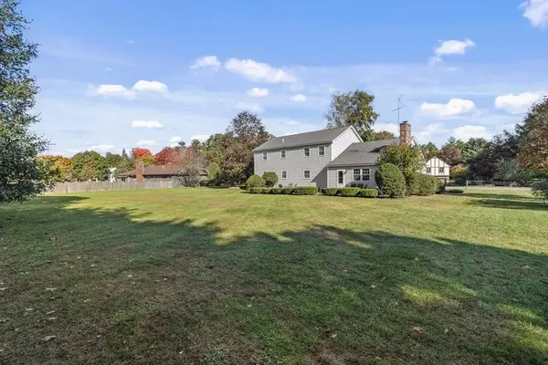 7 Rose Glen Dr, Andover, MA 01810