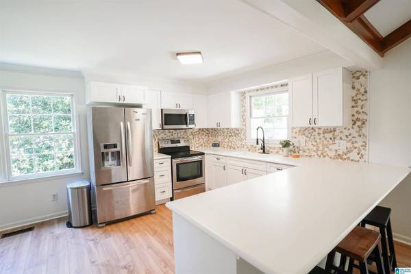 6559 QUAIL RUN DRIVE, Hoover, AL 35124