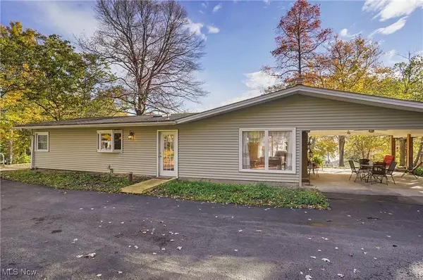 6101 Ridgeview DR, Hanoverton, OH 44423