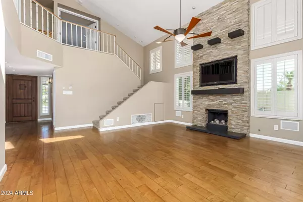 4151 E MERCER Lane, Phoenix, AZ 85028