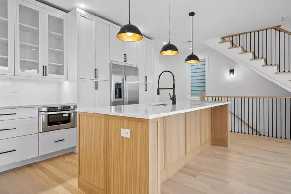 1109 W 16th Street #3, Chicago, IL 60608