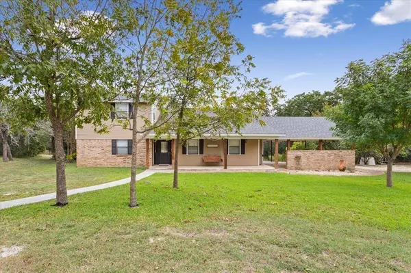 712 Nicholson Drive, Hamilton, TX 76531