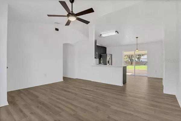 628 MOUNTAIN WAY AVE, Deltona, FL 32738