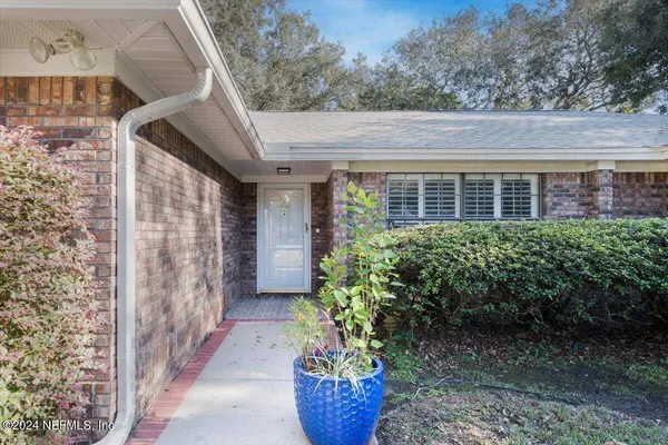 713 CEDAR CT, Neptune Beach, FL 32266