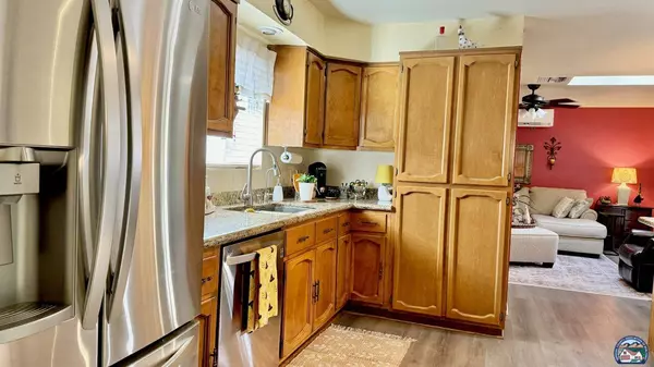 305 S E St, Imperial, CA 92251