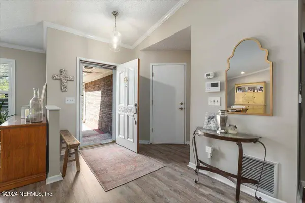 713 CEDAR CT, Neptune Beach, FL 32266