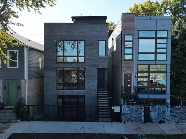 1109 W 16th Street #3, Chicago, IL 60608