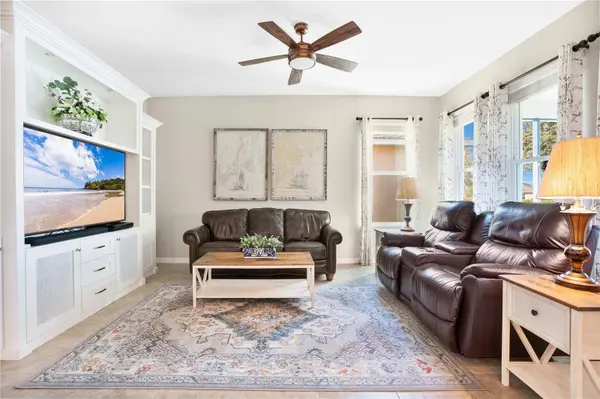 648 E VICTORIA TRAILS BLVD, Deland, FL 32724