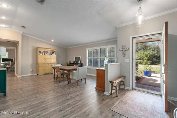 713 CEDAR CT, Neptune Beach, FL 32266