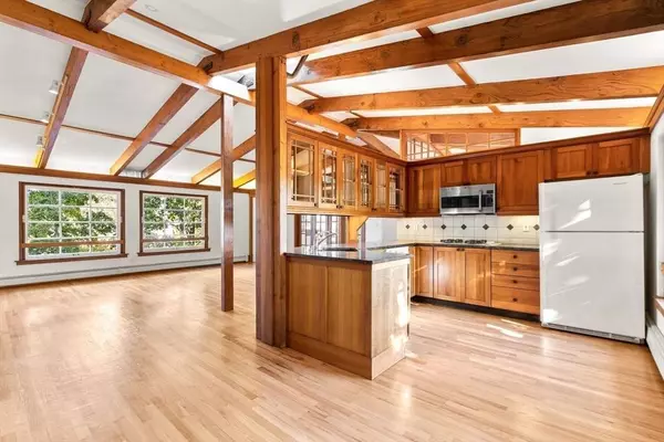 30-32 Goodrich Rd, Boston, MA 02130