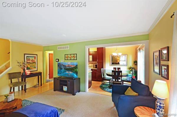 24622 Spring Lane, Harrison Township, MI 48045