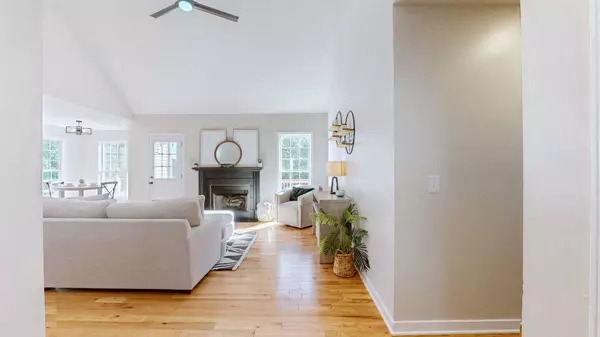 171 Baggett Ln, Dickson, TN 37055