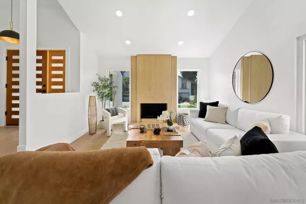 10230 Pinetree Dr, San Diego, CA 92131