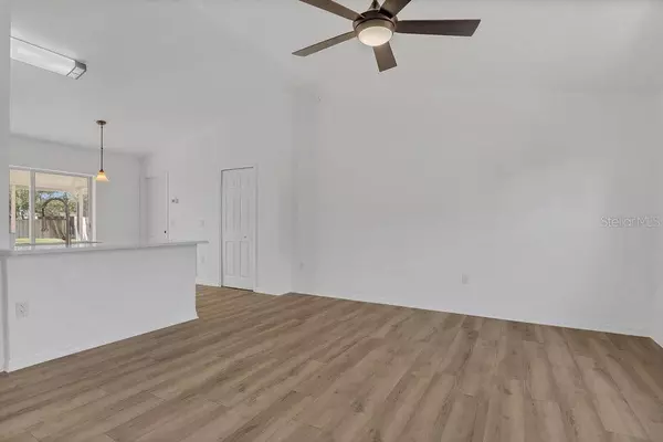 628 MOUNTAIN WAY AVE, Deltona, FL 32738