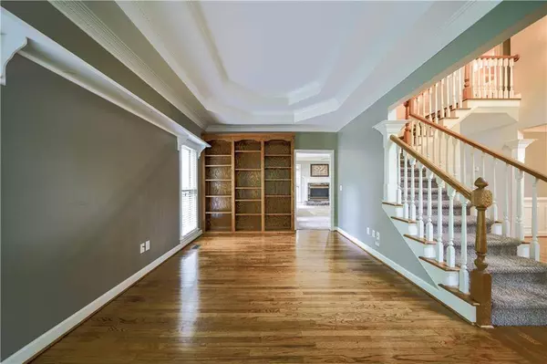 16 Sherman LN NW, Cartersville, GA 30121