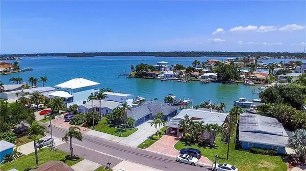 16105 4TH ST E, Redington Beach, FL 33708