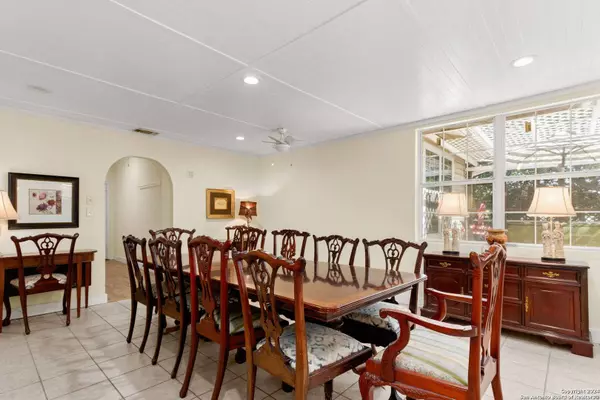 2142 James Bonham, San Antonio, TX 78238