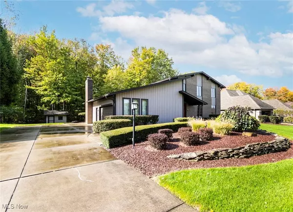 3289 Olde Winter TRL, Poland, OH 44514