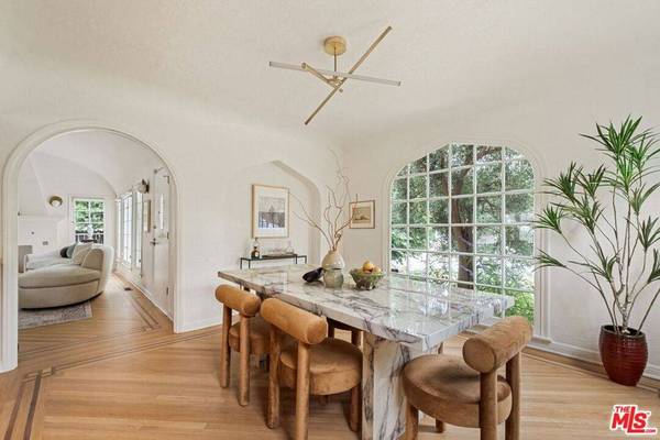 1306 Hauser BLVD, Los Angeles, CA 90019