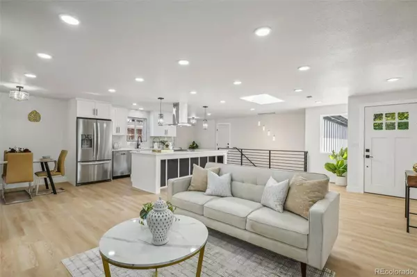 6005 Nelson ST, Arvada, CO 80004