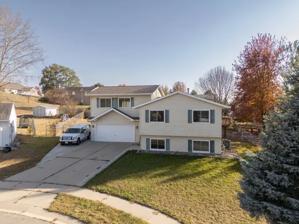 2016 27th ST SE, Rochester, MN 55904