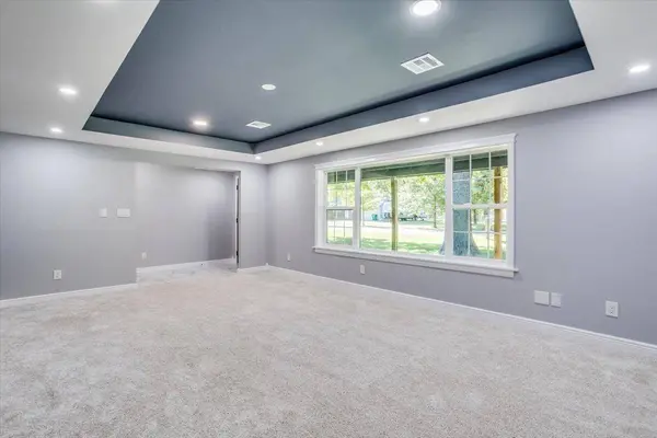 320 S Mamie Ln, Wichita, KS 67209