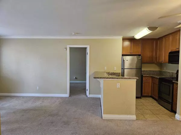 1423 Graves AVE #218, El Cajon, CA 92021