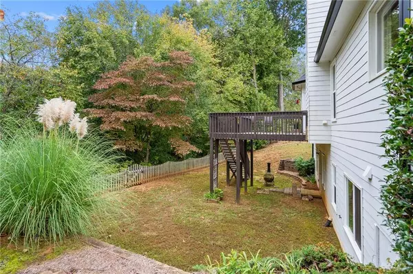 5322 Mulberry Bend CT, Flowery Branch, GA 30542