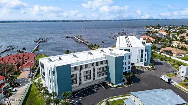 205 strand #301, Melbourne Beach, FL 32951