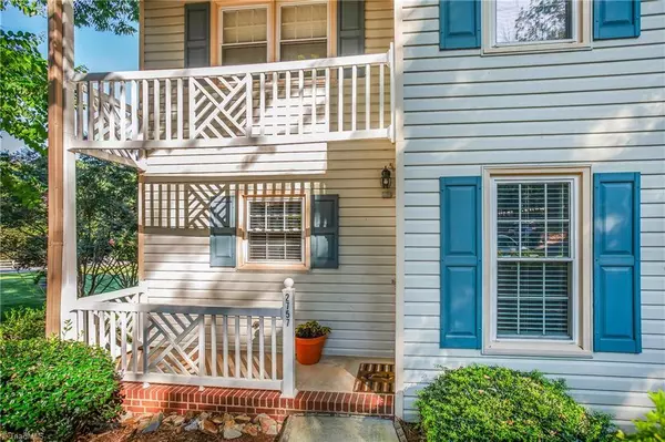 2757 Crosswinds DR, Winston-salem, NC 27127