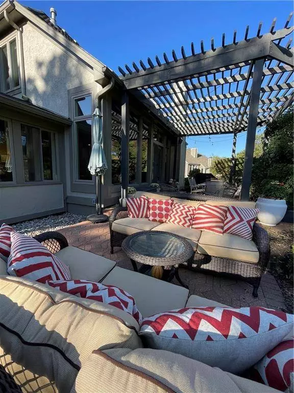 13803 Goodman ST, Overland Park, KS 66223