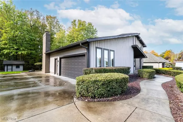 3289 Olde Winter TRL, Poland, OH 44514