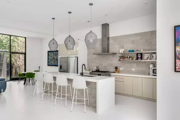 124 Grove St, Charleston, SC 29403