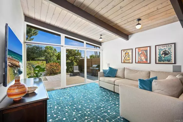 6937 Coleshill DR, San Diego, CA 92119