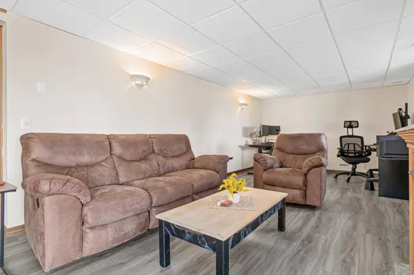 9042 13th ST NE, Saint Michael, MN 55376