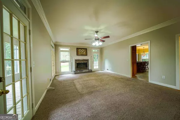 16 Sherman LN NW, Cartersville, GA 30121