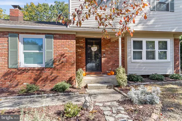 233 LAKESHORE DR, Marlton, NJ 08053