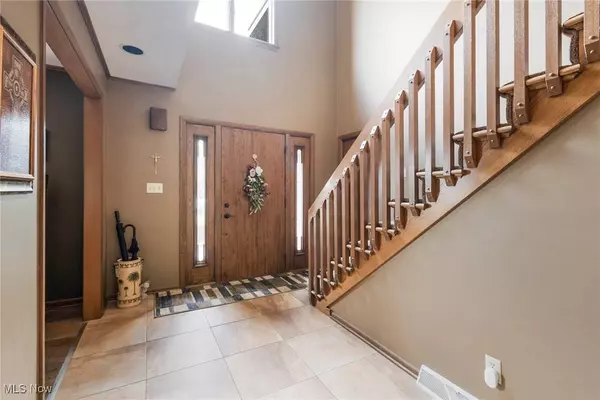 3289 Olde Winter TRL, Poland, OH 44514