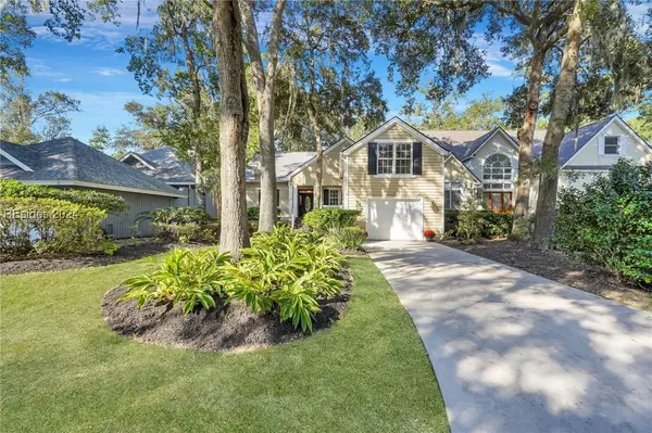 52 Wax Myrtle CT, Hilton Head Island, SC 29926
