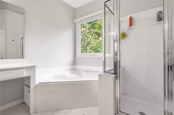 5322 Mulberry Bend CT, Flowery Branch, GA 30542