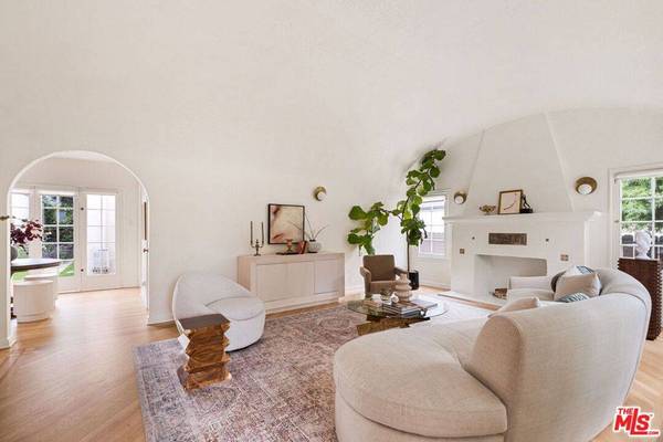 1306 Hauser BLVD, Los Angeles, CA 90019