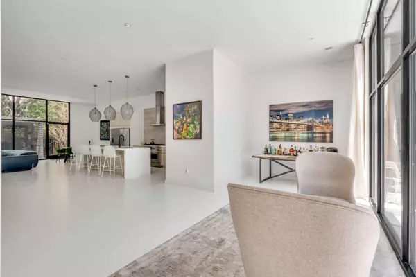 124 Grove St, Charleston, SC 29403